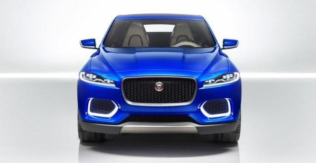 Jaguar C-X17 konsept SUV önden görünüş, geniş hava girişleri ve agresif far tasarımı