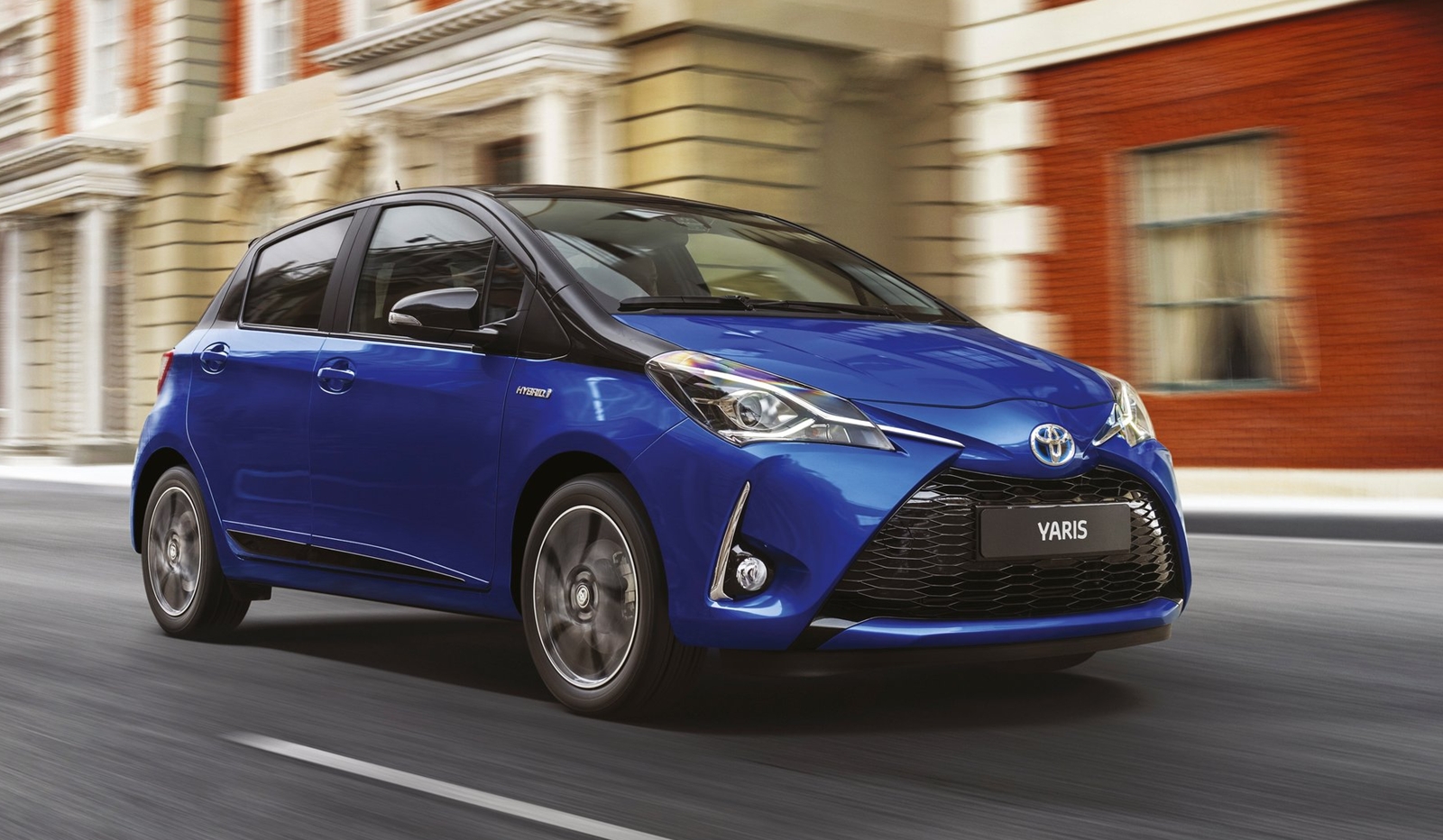 Yeni Toyota Yaris Cenevre’de Tanıtıldı: 1.5 Motor ve Dinamik Tasarımıyla Sahneye Çıktı!