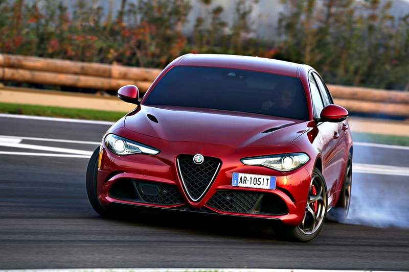 Alfa Romeo Giulia “2018 Yılın En İyi Otomobili” Seçildi!