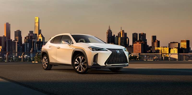 Lexus Cenevre Fuarı Öncesi Yeni SUV Modeli UX’in Fotoğrafını Yayınladı