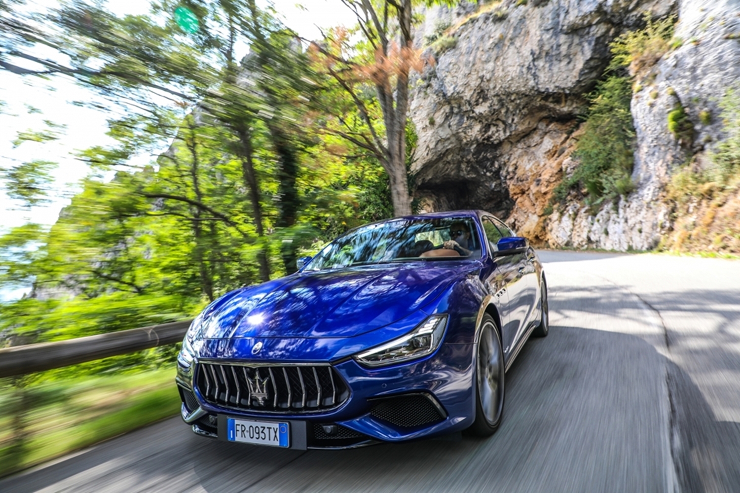 Maserati Ghibli Hybrid Türkiye lansman görseli