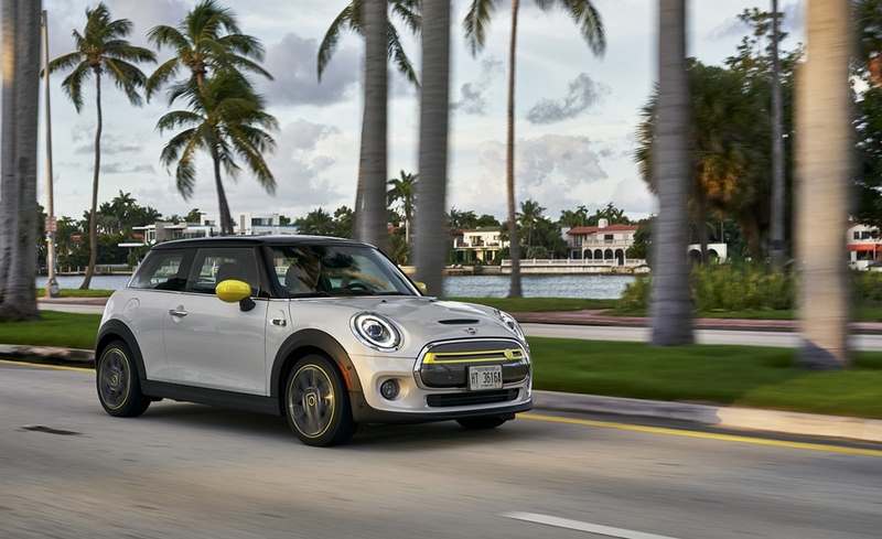 MINI’nin Tamamen Elektrikli Modeli MINI ELECTRIC, Türkiye’de İlk Sahibine Kavuştu