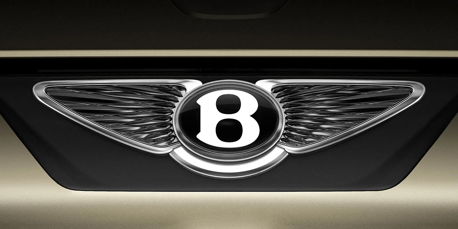 Bentley’nin 106 Yıldaki 5. Büyük Değişimi: Yeni “Winged B” Rozeti Geliyor!