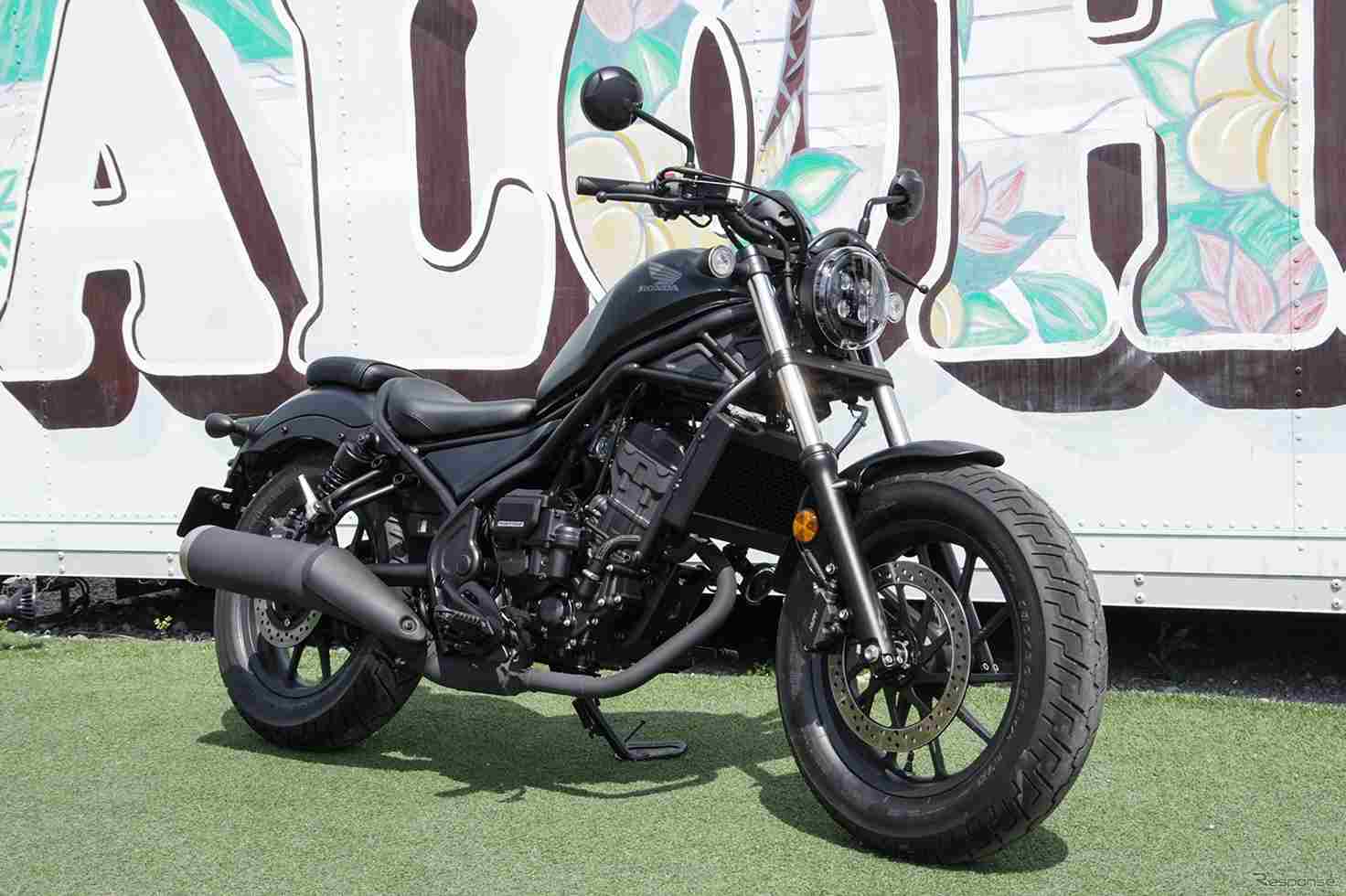 Honda Rebel 250 E-Clutch – debriyajsız vites değiştirme kolaylığı sunan motosiklet