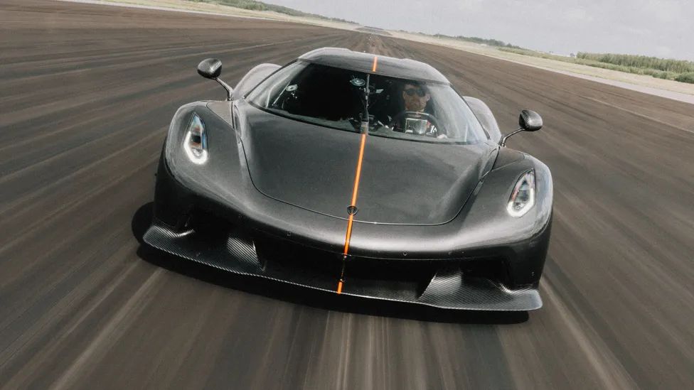 Jesko Absolut, Rimac’ı Solladı: 0-400-0 km/s Rekoru Yeniden Koenigsegg’in