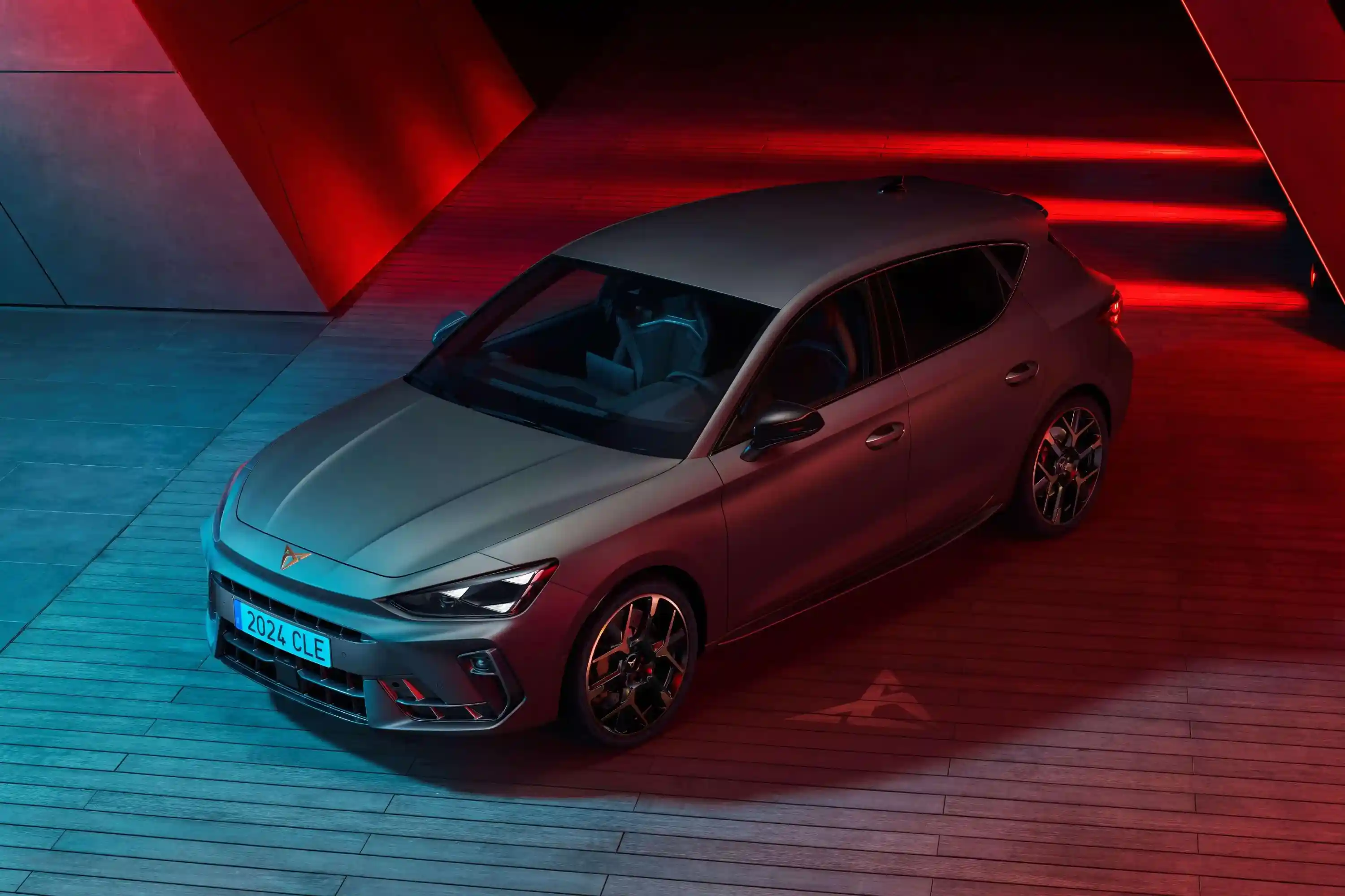 2026 Cupra Leon Tanıtıldı: Hibrit Seçenekler ve Yeni Wagon Versiyon