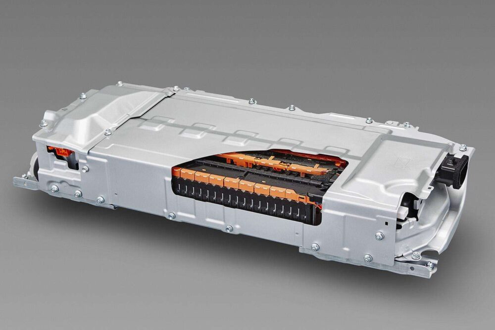 Elektrikli ve Hibrit Araçlarda En Büyük Soru!? Batarya Kaç Yıl Dayanır?