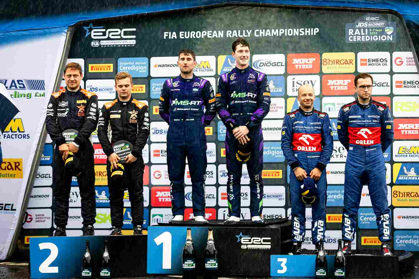 ERC Rali Ceredigion Armstrong zafer kutlaması