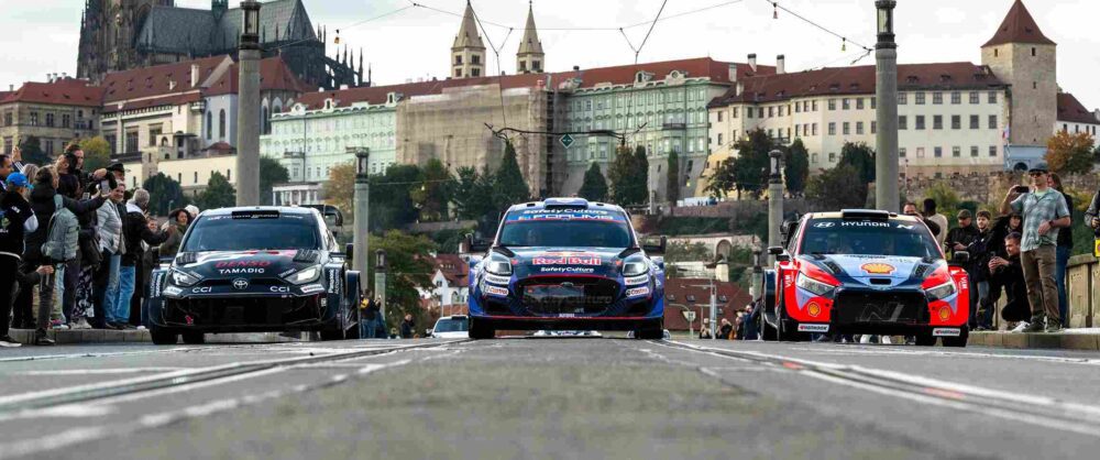 Toyota, Merkez Avrupa Rallisi’nde Şampiyonluğa Koşuyor: Ogier ve Evans Arasında Kıran Kırana Mücadele