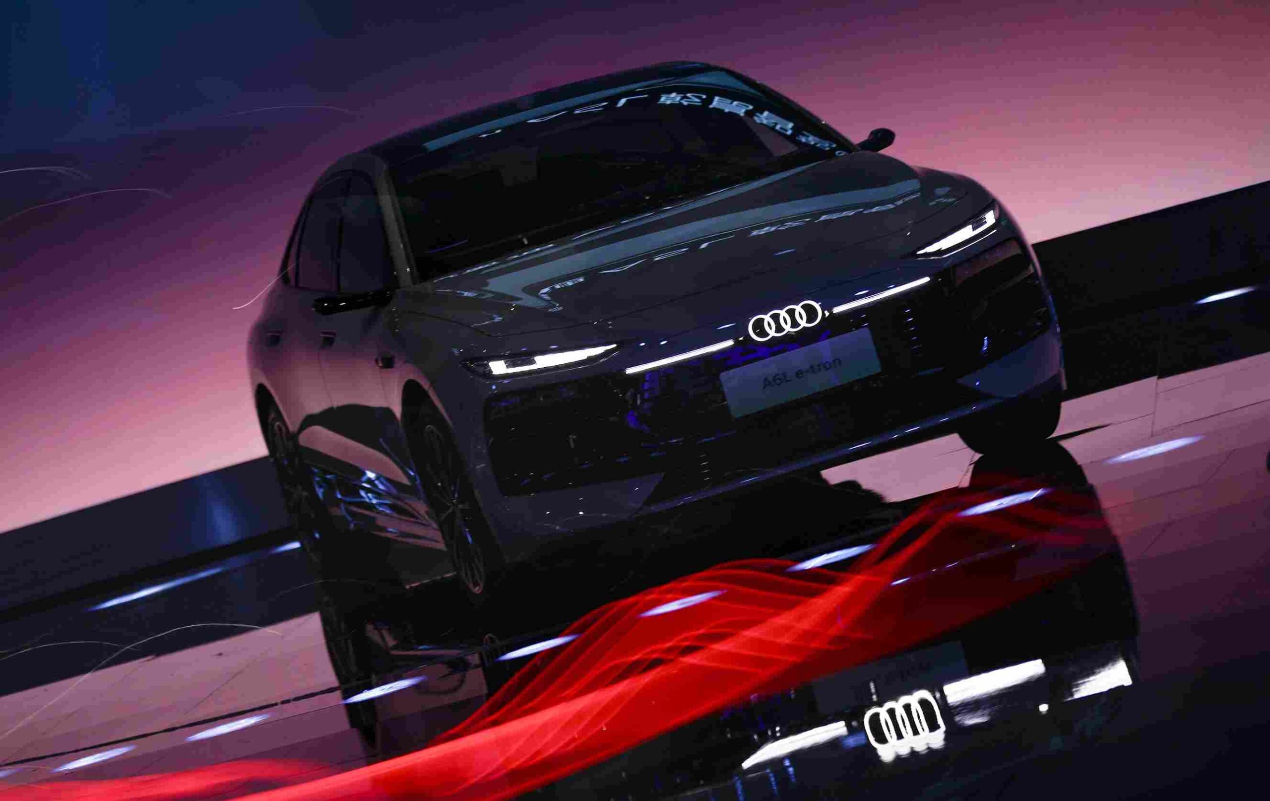 Audi Guangzhou 2025’te Elektrikli A6L e-tron ve Yeni E SUV Konseptini Tanıttı